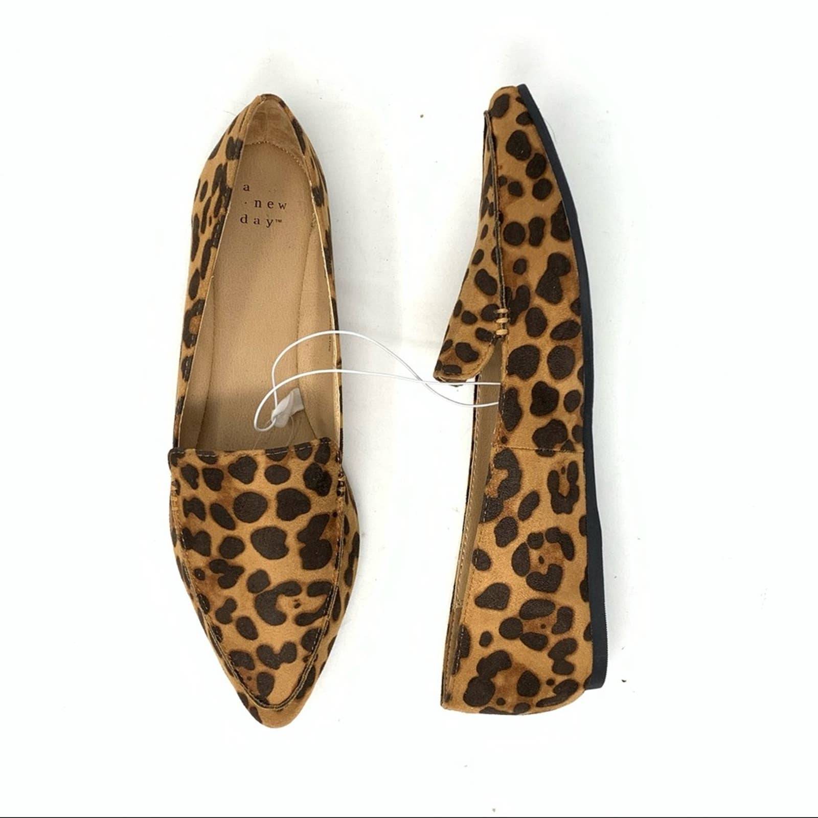 A New Day 10 Leopard Faux Suede Flats Slip On Shoes NWT